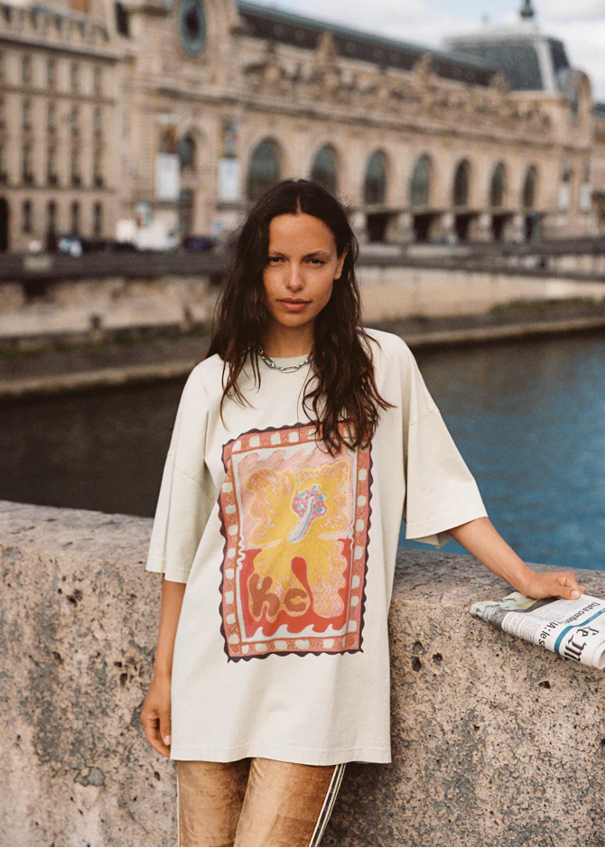 Kinga Csilla Hibiscus Tee